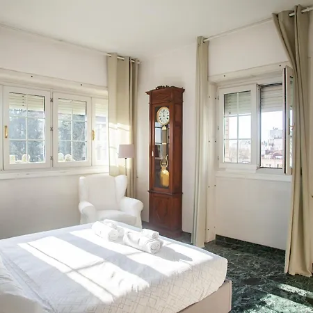 Iconic Luxury Penthouse In The Heart Of Milan